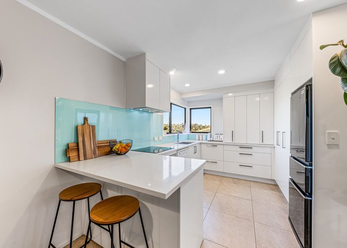  at 6b Antrim Grove, Glenfield, North Shore City, Auckland