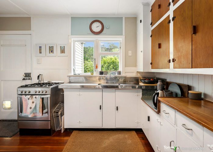  at 60 Allington Road, Karori, Wellington