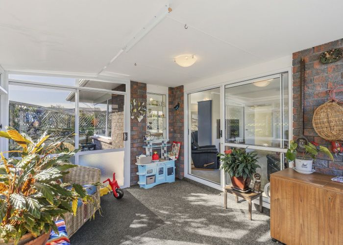 at 1/3 Sandel Rise, Merrilands, New Plymouth, Taranaki