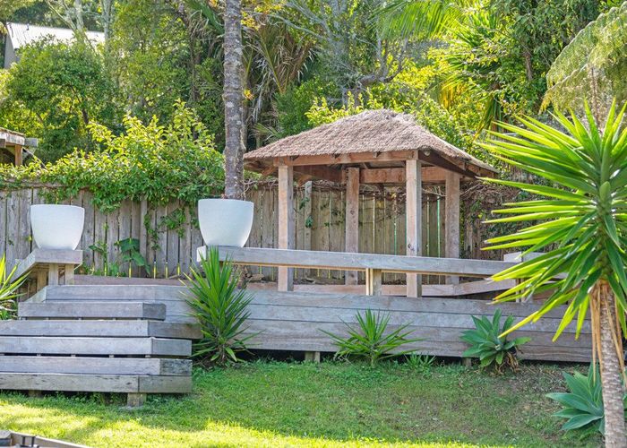 at 806A Beach Road, Browns Bay, North Shore City, Auckland