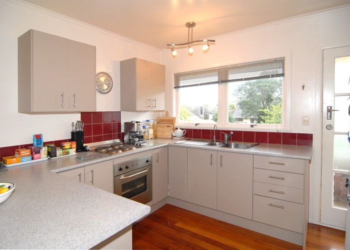  at 2/23 Belle Vue Avenue, Northcote Point, North Shore City, Auckland
