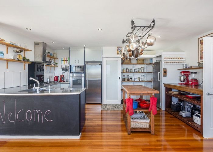  at 10 Inverell Way, Seatoun, Wellington