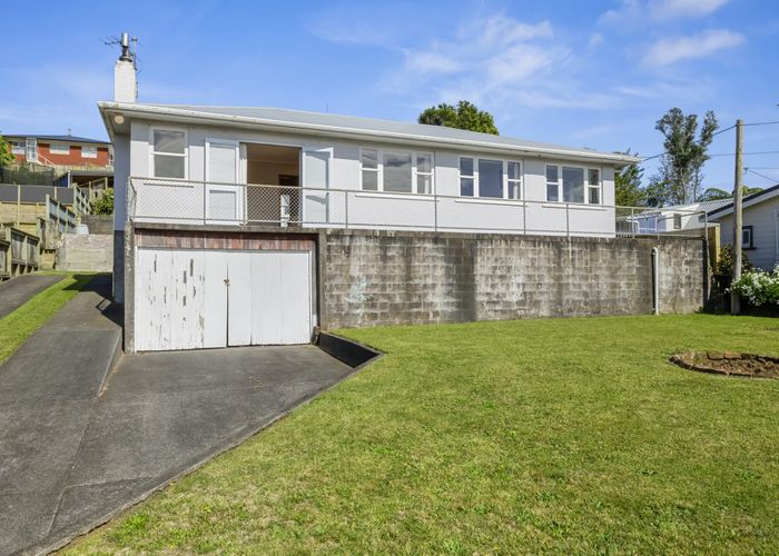  at 10 Alberta Road, Glen Avon, New Plymouth