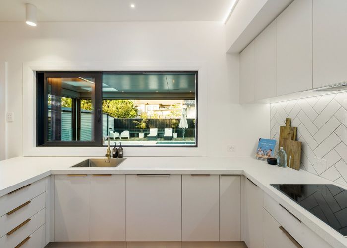  at 186 Grey Street, Hamilton East, Hamilton