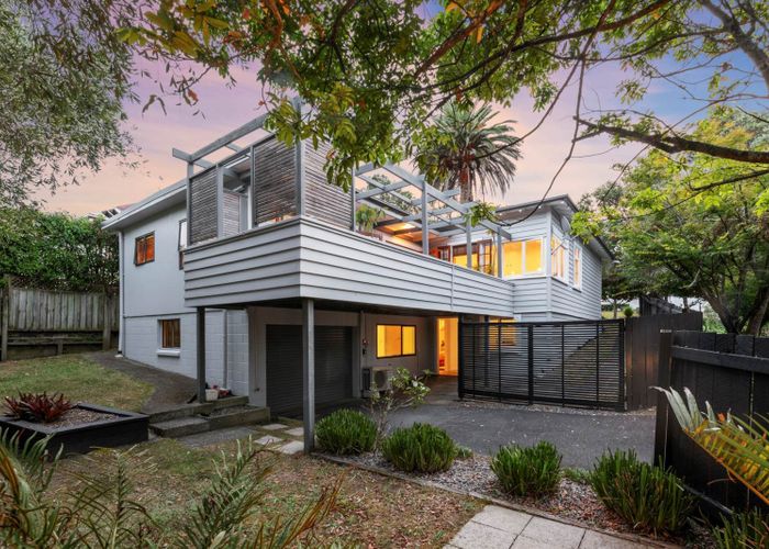  at 1/5 Church Street, Northcote Point, Auckland
