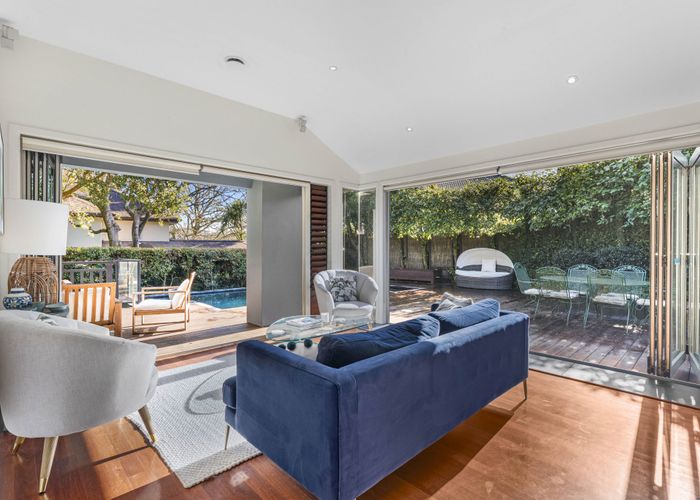  at 18 Lucia Glade, Meadowbank, Auckland City, Auckland
