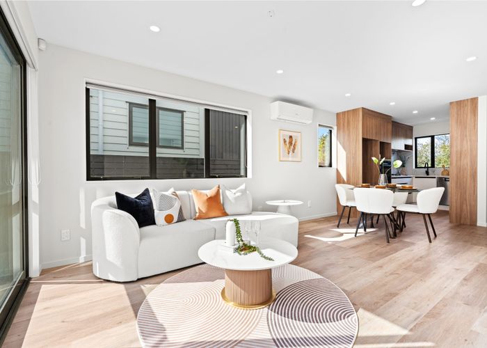  at 83B Penzance Road, Mairangi Bay, North Shore City, Auckland