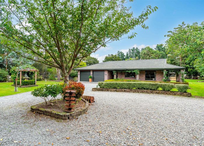  at 71 Railway Road, Dalefield, Carterton