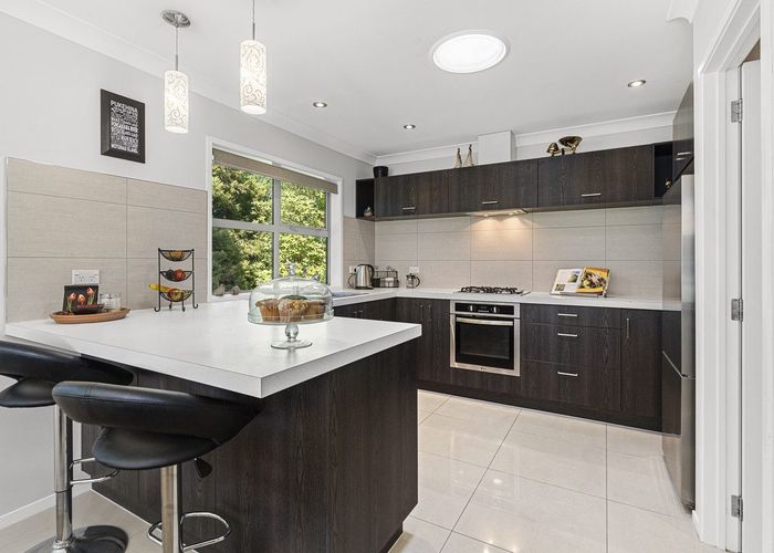 at 525E Mangorei Road, Highlands Park, New Plymouth