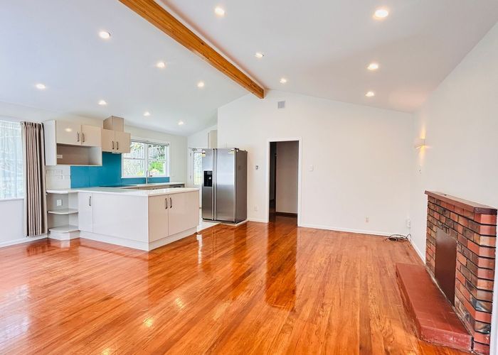  at 21 Shanaway Rise, Hillcrest, North Shore City, Auckland