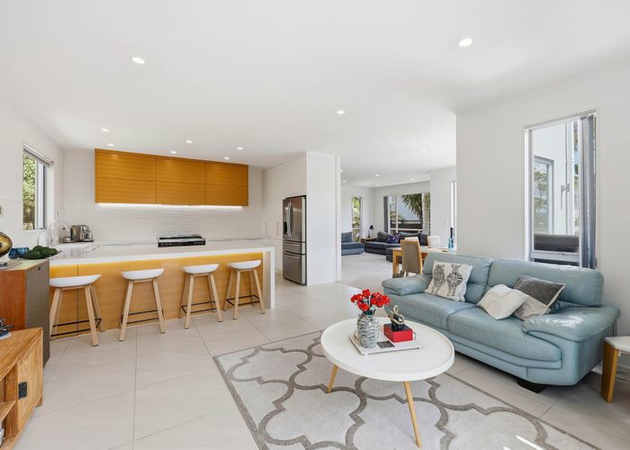  at 18b Leafield Crescent, Henderson, Waitakere City, Auckland