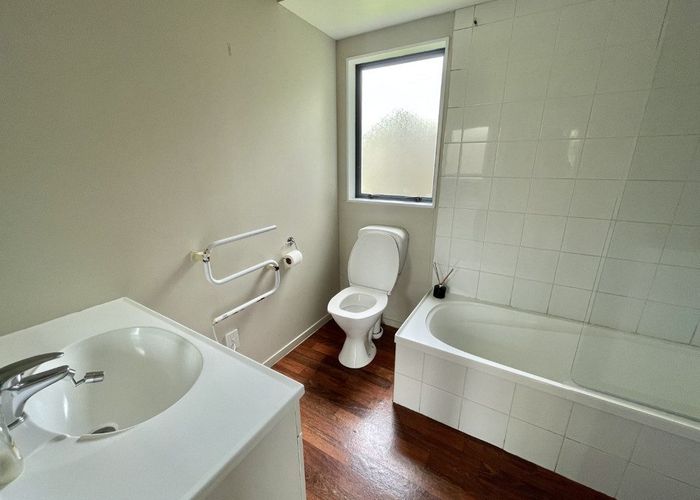  at 49A Sunline Ave , Massey, Waitakere City, Auckland