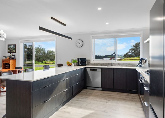  at 32 Omahuru Road, Glenbrook, Franklin, Auckland