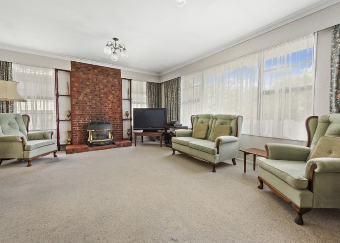  at 3 Dowling Grove, Silverstream, Upper Hutt