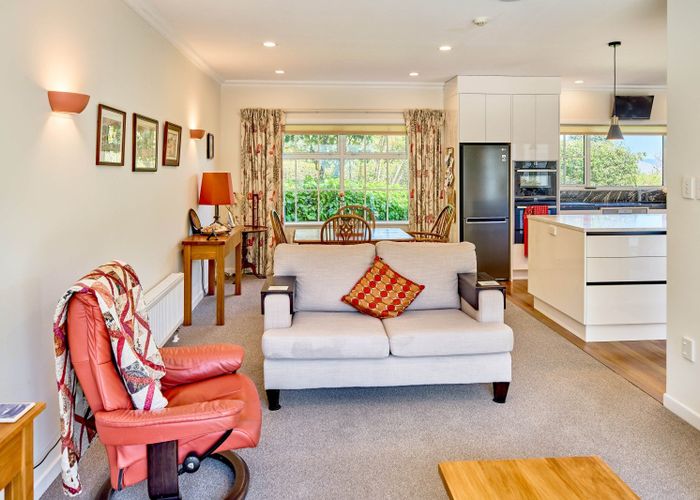  at 100 Cheviot Road, Lowry Bay, Eastbourne, Lower Hutt, Wellington