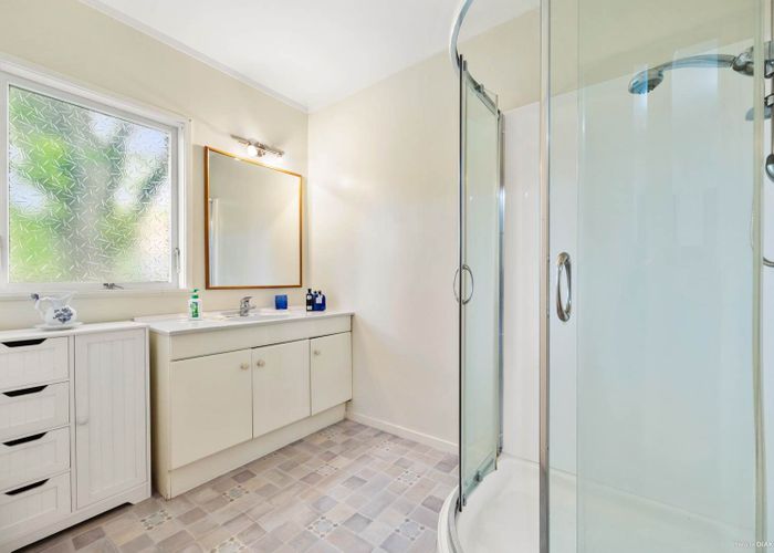  at 2/14 Halsey Road, Manurewa, Auckland