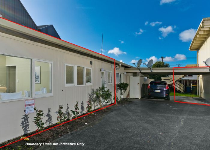  at 6/5 Keeling Road, Henderson, Auckland