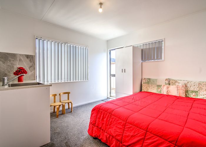  at 4 Kenney Crescent, Fairfield, Hamilton