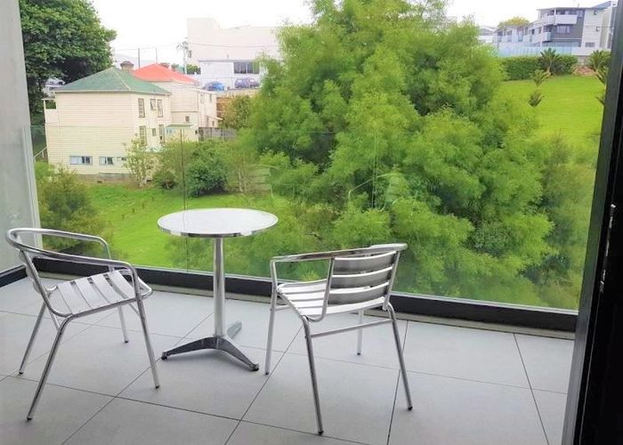  at 2F/22 Fleet Street, Eden Terrace, Auckland City, Auckland