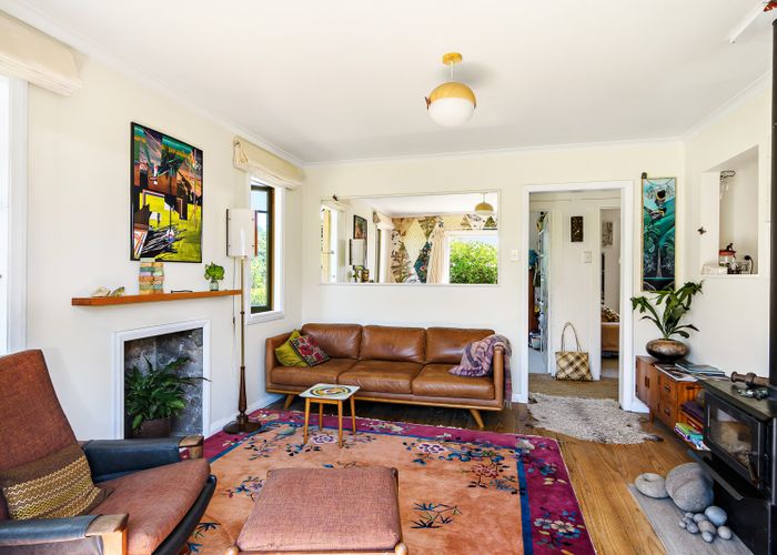  at 82 Old Mill Road, Brooklyn