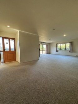  at 31 Copplestone Place, New Lynn, Waitakere City, Auckland