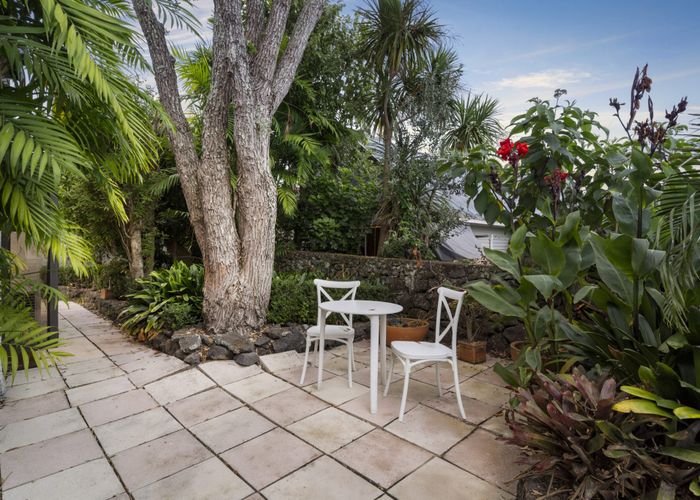  at 15C Burch Street, Mount Albert, Auckland