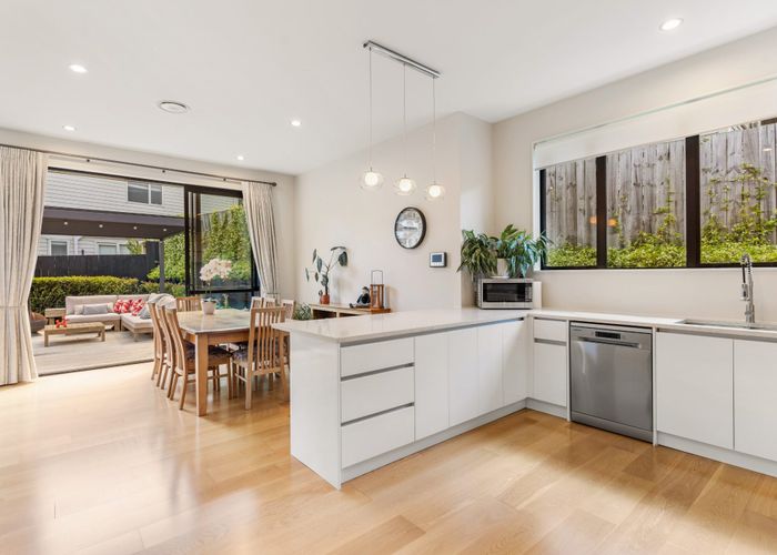  at 25 Corricvale Way, Northcross, Auckland