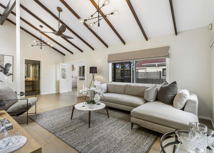  at 1/131 Grand Drive, Remuera, Auckland