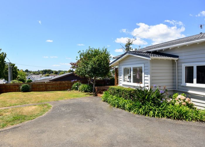  at 75 Tuhikaramea Road, Dinsdale, Hamilton