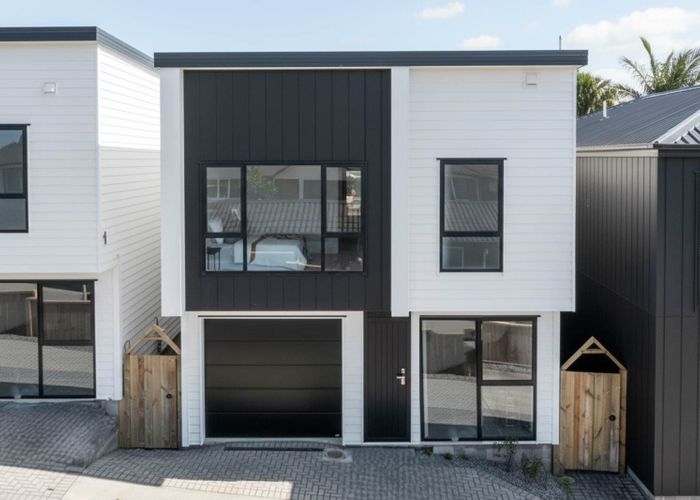 at Lot2/25 Vintage Drive, Henderson, Waitakere City, Auckland