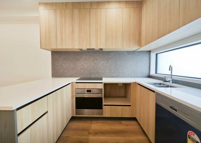  at 16 Parkwood Ave., Westgate, Waitakere City, Auckland