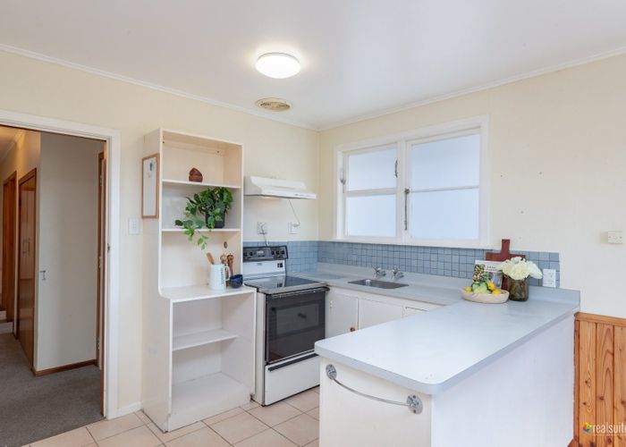  at 12 Castle Crescent, Stokes Valley, Lower Hutt, Wellington