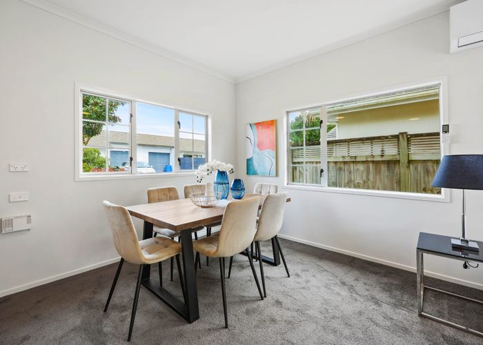  at 19 Albizia Avenue, Henderson, Waitakere City, Auckland