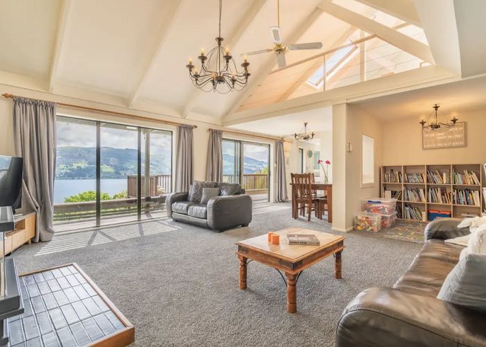  at 22 Jane Street, Macandrew Bay, Dunedin