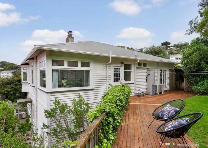 at 123 Barnard Street, Wadestown, Wellington