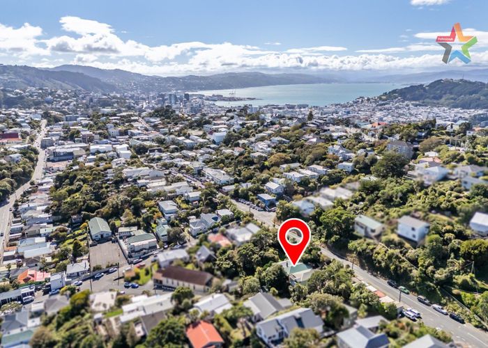  at 3 Lincoln Street, Brooklyn, Wellington, Wellington