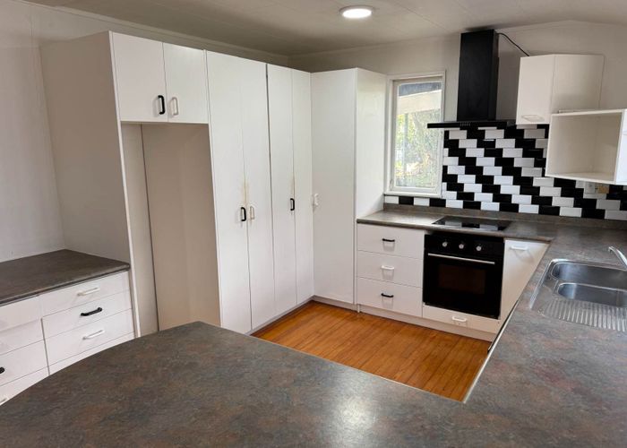  at 17A Hewlett Road, Massey, Waitakere City, Auckland