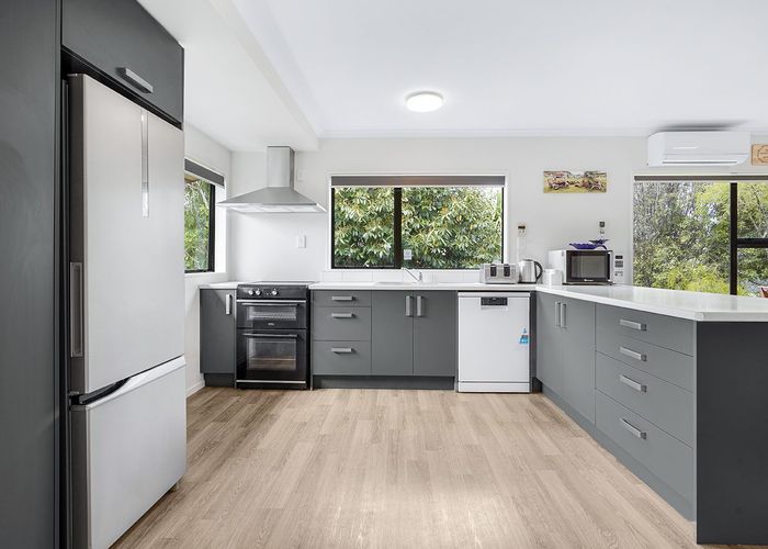  at 42 Garland Drive, St Andrews, Hamilton