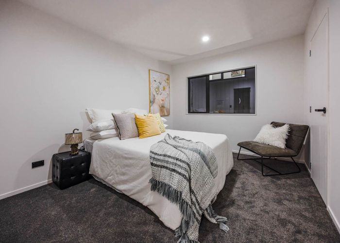  at 2 / 1 Photinia Place, Botany Downs, Manukau City, Auckland