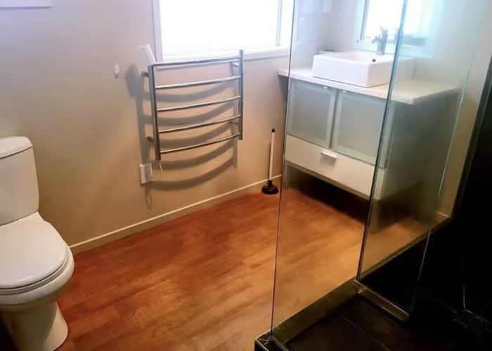  at 4 Darcy Place, Massey, Waitakere City, Auckland