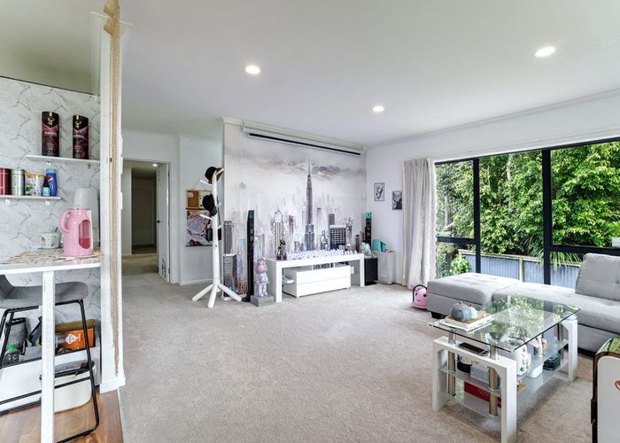  at 115C Woodglen Road, Glen Eden, Auckland