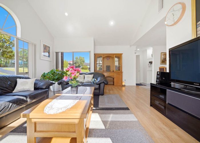  at 77 Nimstedt Avenue, Oteha, North Shore City, Auckland