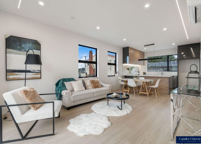  at 4/16 Binsted Road, New Lynn, Waitakere City, Auckland