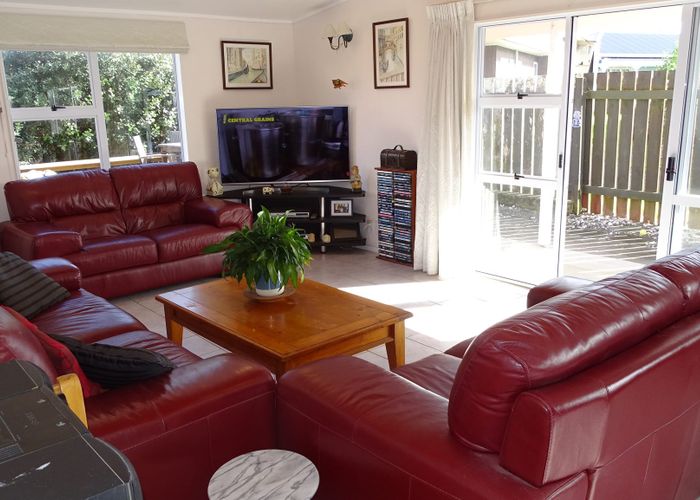  at 6 Taonui Street, Waitarere Beach, Levin