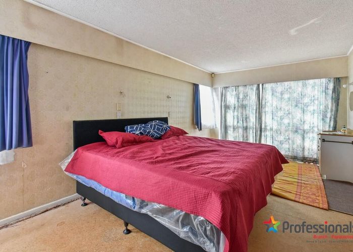  at 1 Lansdown Avenue, Papatoetoe, Auckland