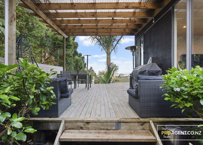  at 28 Tane Road, Laingholm, Auckland