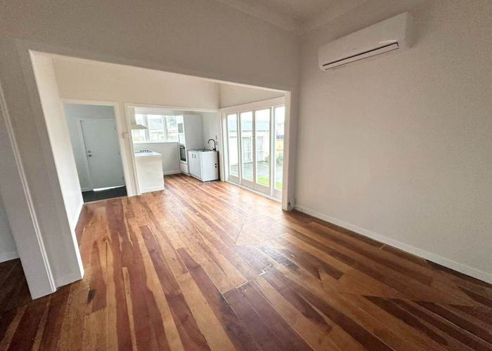  at 11 Vine Street, Mangere East, Manukau City, Auckland