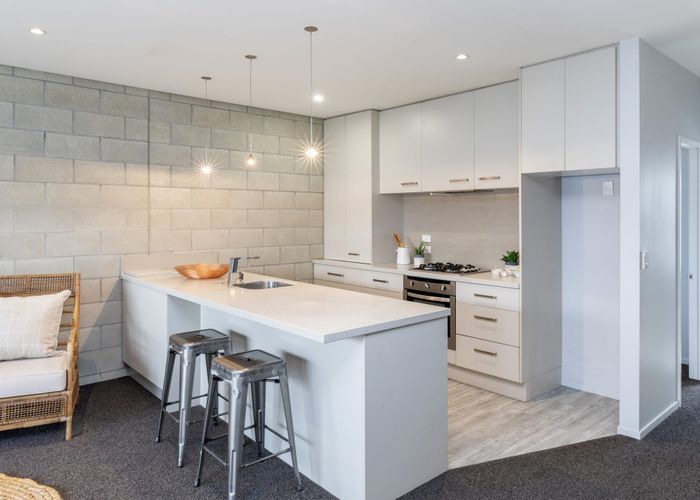  at 2/24 Dickens Street, Addington, Christchurch City, Canterbury