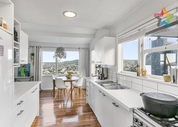  at 68 Bedford Street, Northland, Wellington