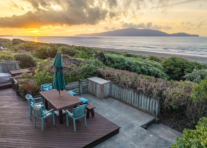  at 93 Field Way, Waikanae Beach, Kapiti Coast, Wellington